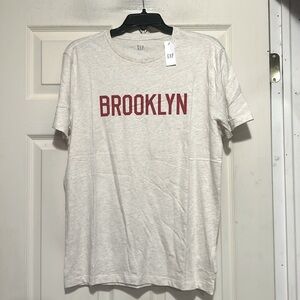 Gap Heather Gray “Brooklyn” Graphic T-Shirt Size Medium NWT